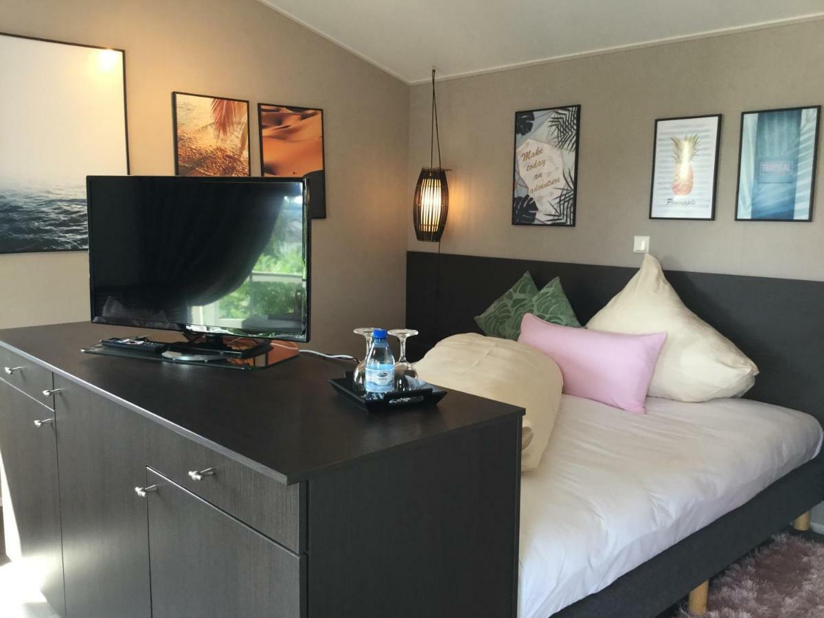 Zu Jeddelohs Bungalows & Apartments -Adult Friendly Gladenbach Ngoại thất bức ảnh